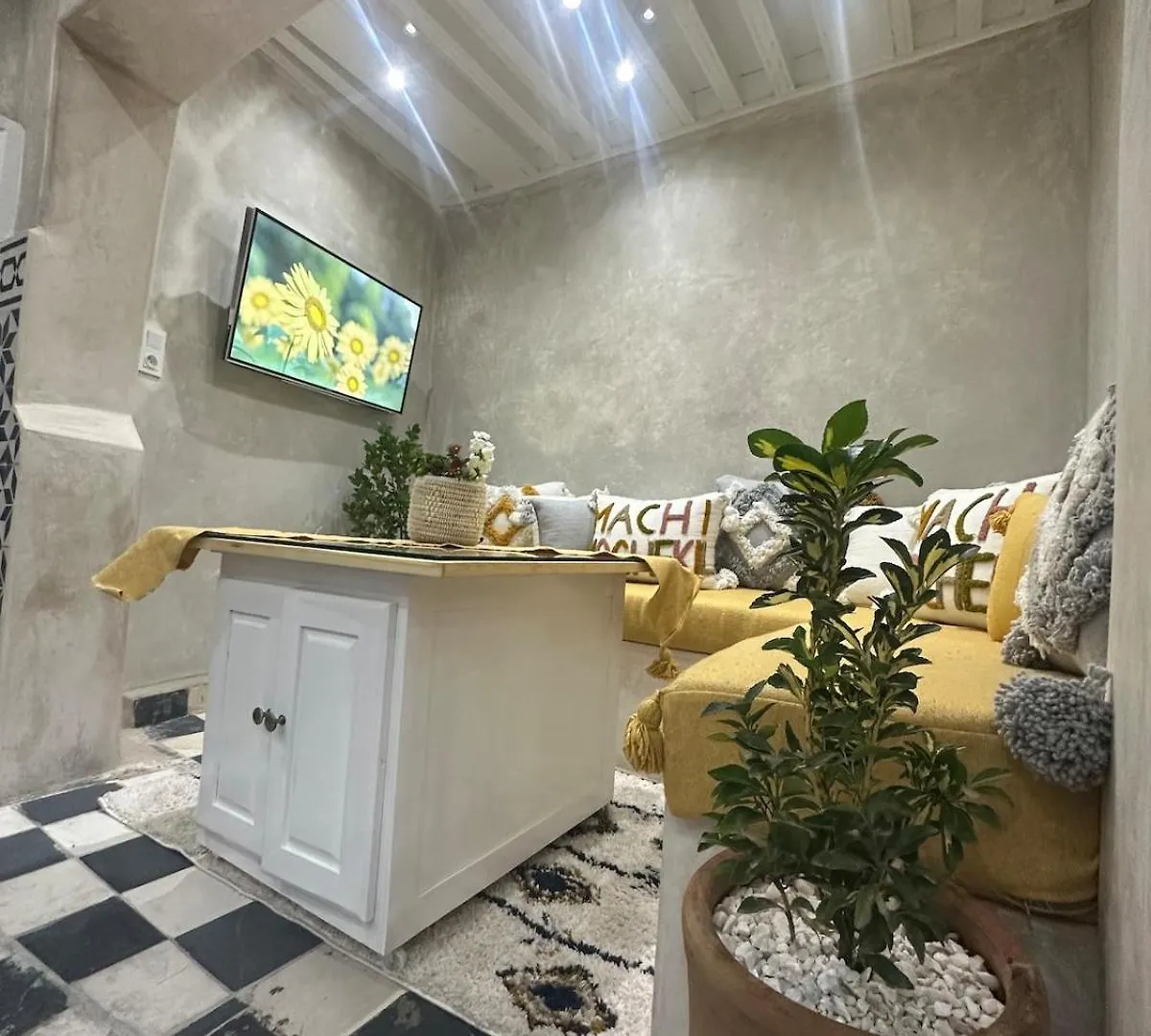 Mini Style Riad In The Heart Of The Medina Essaouira